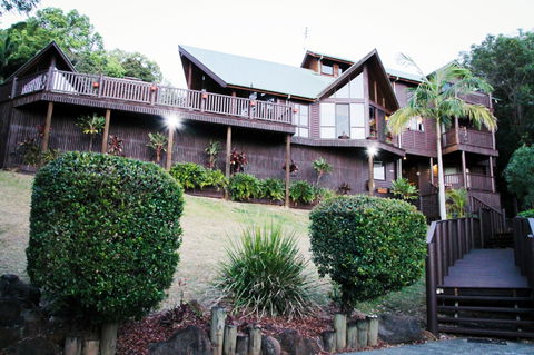 CasaGrande Resort And Day Spa - Sunshine Coast Guide 1