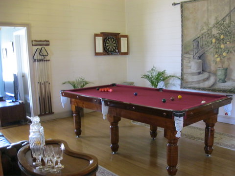 Classique Bed And Breakfast - Sunshine Coast Guide 2