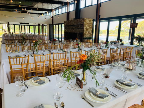 Eight Willows Retreat - Sunshine Coast Guide 2