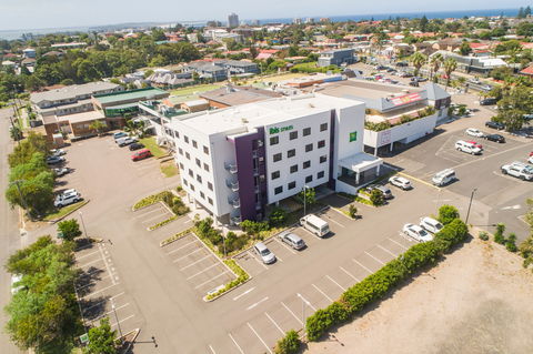 Ibis Styles The Entrance - Sunshine Coast Guide 1
