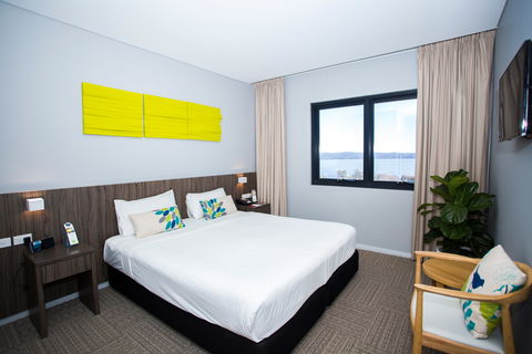 Ibis Styles The Entrance - Sunshine Coast Guide 2