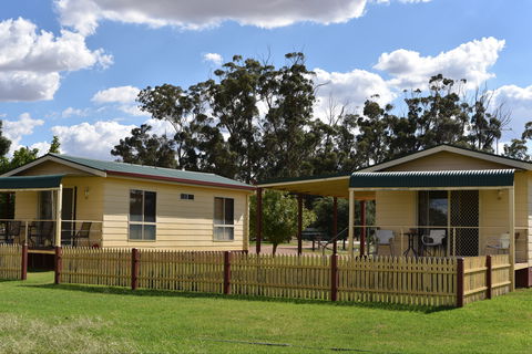 Kames Cottages - Sunshine Coast Guide 0