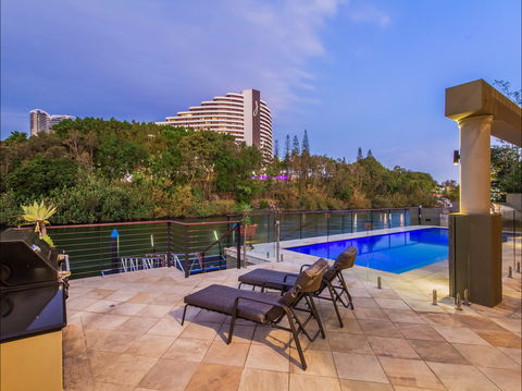 Lakeland Keys Broadbeach - Vogue Holiday Homes - Sunshine Coast Guide 0