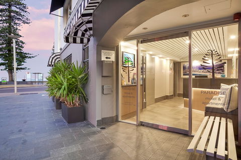 Manly Paradise Beachfront Motel And Apartments - Sunshine Coast Guide 0