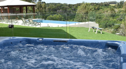 Mapleton Springs - Sunshine Coast Guide 1