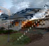 Pelican Sands Bed  Breakfast - Sunshine Coast Guide