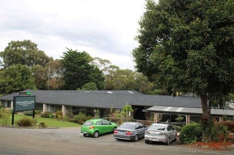 Prom Country Lodge - Sunshine Coast Guide 1