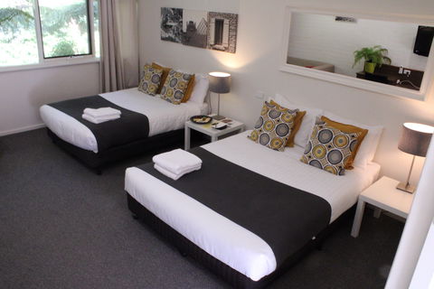Prom Country Lodge - Sunshine Coast Guide 2
