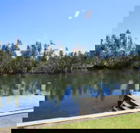 Ranu House-Waterfront - Sunshine Coast Guide