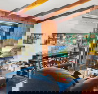 Socks 'n' Sandals - Sunshine Coast Guide