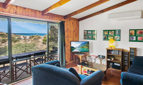 Socks 'n' Sandals - Sunshine Coast Guide 0