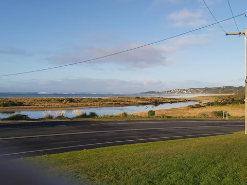 Surfside Backpacker - Sunshine Coast Guide 1