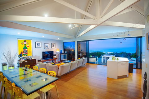 Tambac On Boomerang Beach - Sunshine Coast Guide 0