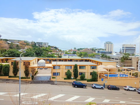 The Robert Towns - Sunshine Coast Guide 0