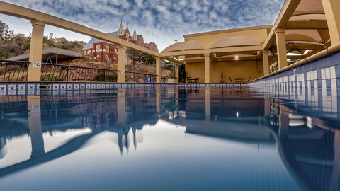 The Robert Towns - Sunshine Coast Guide 1