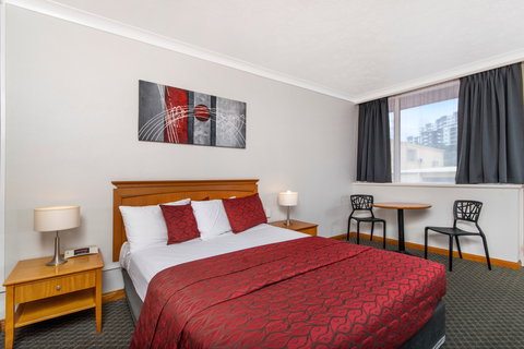 The Robert Towns - Sunshine Coast Guide 2