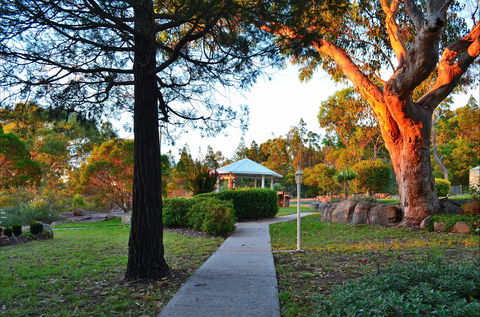 31 The Rocks - Sunshine Coast Guide 2