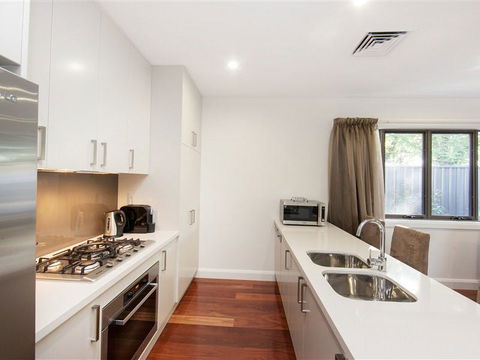 Abode Apartments Albury - Sunshine Coast Guide 2
