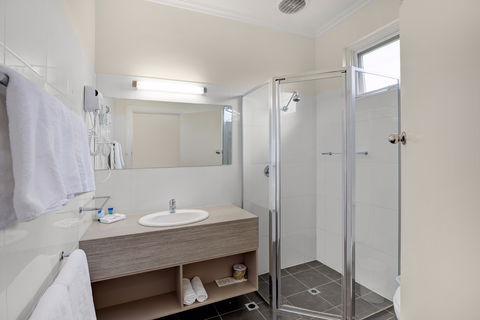Adelaide Road Motor Lodge - Sunshine Coast Guide 1