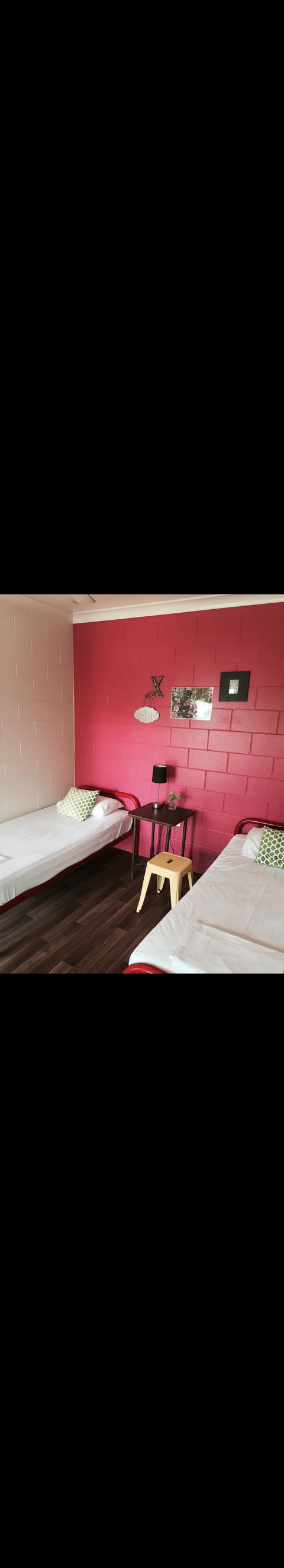 Adventurers Backpackers Resort - Sunshine Coast Guide 0