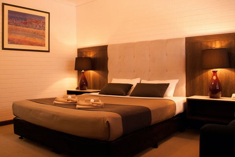 Angaston Vineyards Motel - Sunshine Coast Guide 0