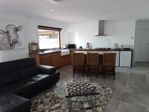 Animal Land Farm Stay - Sunshine Coast Guide 0