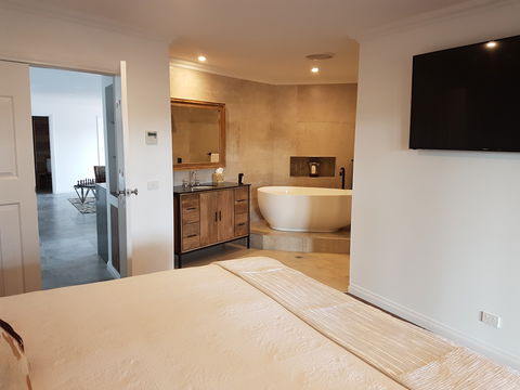 Animal Land Farm Stay - Sunshine Coast Guide 1