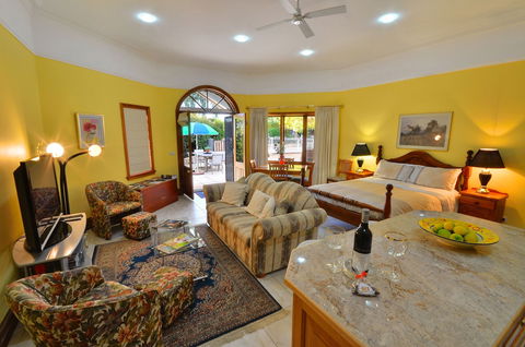 Apartments On Fiedler - Sunshine Coast Guide 1