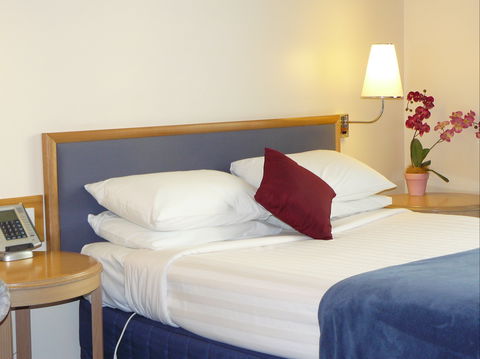Australia Park Motel - Sunshine Coast Guide 0