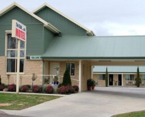 Club Motel Tumbarumba - Sunshine Coast Guide 0