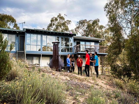 Creel Lodge - Sunshine Coast Guide 0