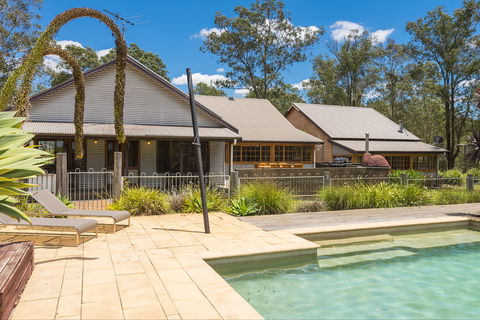 Dalwood Country Retreat - Sunshine Coast Guide 0