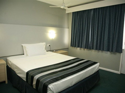 Flinders Motel - Sunshine Coast Guide 0