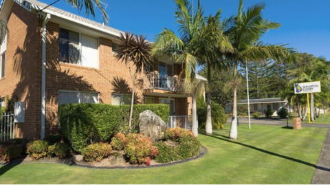 Gallipoli Court - Sunshine Coast Guide 0