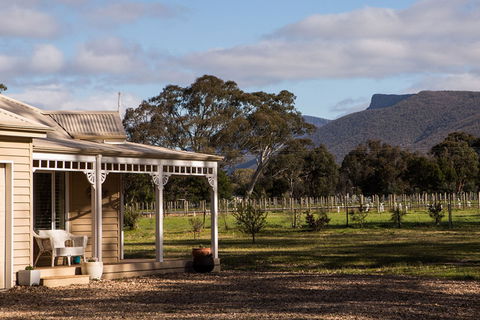 Lallibroch - Sunshine Coast Guide 0