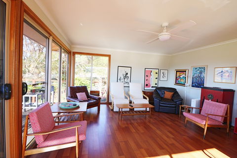 Monaro Cottage - Sunshine Coast Guide 0