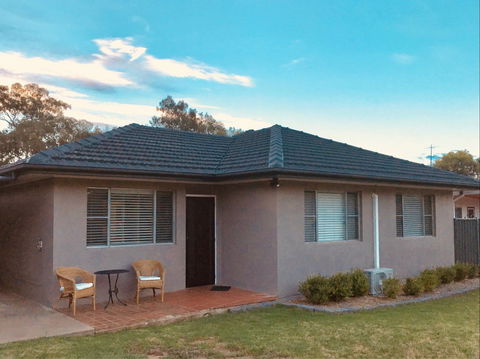 Pira Place - Unavailable Until August 2020 - Sunshine Coast Guide 0