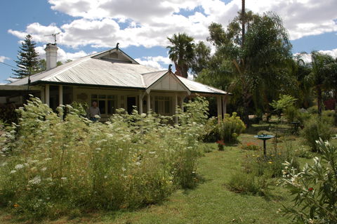 Renmark Holiday Home Willows & Waterbirds - Sunshine Coast Guide 1