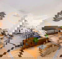 Rustic Charm - Sunshine Coast Guide