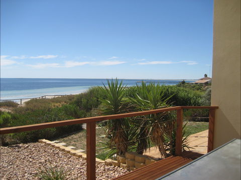 Sandcastles - Sunshine Coast Guide 2