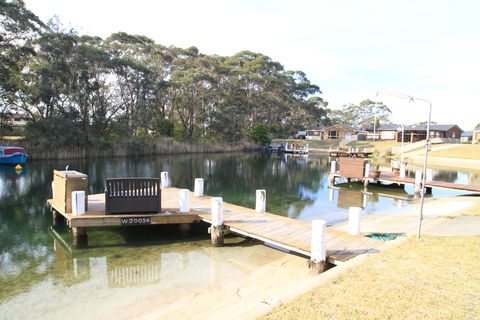 Snapper Lodge Waterfront - Sunshine Coast Guide 1