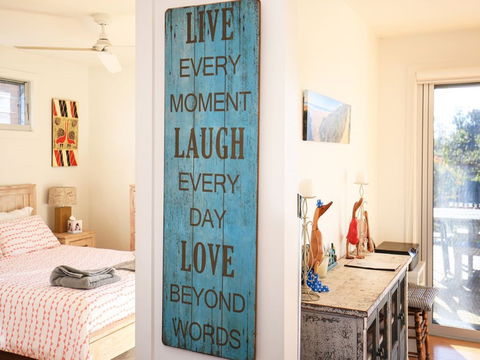 The Palings: Pet Friendly Holiday Home - Sunshine Coast Guide 1