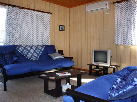 Tosha's Place - Sunshine Coast Guide 0