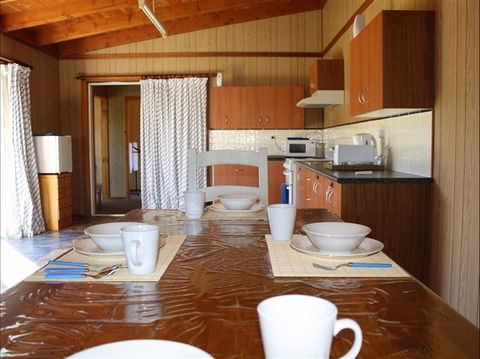 Tosha's Place - Sunshine Coast Guide 1