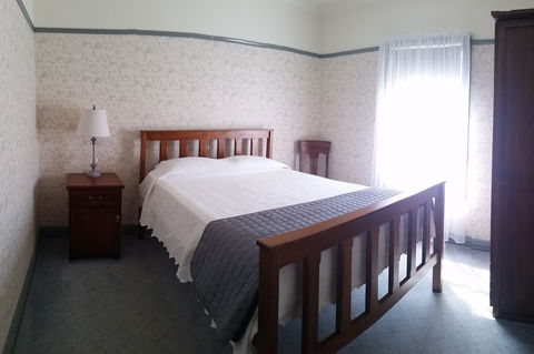 Wagga Wagga Country Cottages - Sunshine Coast Guide 1