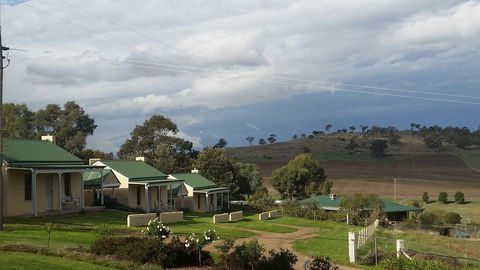 Wagga Wagga Country Cottages - Sunshine Coast Guide 2