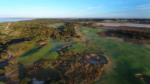 13th Beach Golf Lodges - Sunshine Coast Guide 1