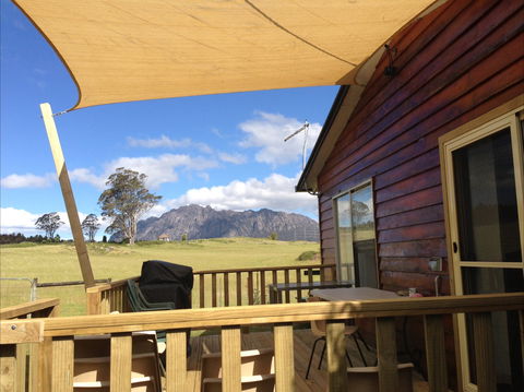 AAA Granary Accommodation - The Last Resort - Sunshine Coast Guide 1