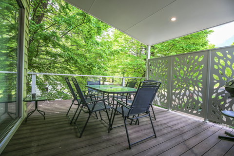 Aberdeen - Sunshine Coast Guide 2