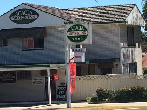 Acacia Motel - Sunshine Coast Guide 0